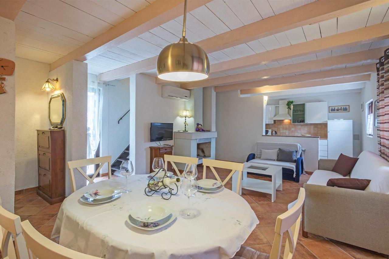 Villa Karina Tar Tar-Vabriga Exteriör bild